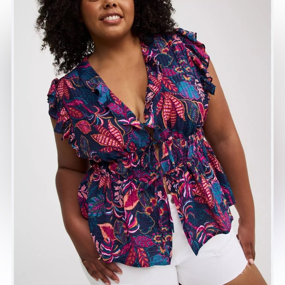 torrid Tops - Women’s Floral Ruffle V-Neck Top in Navy and Pink